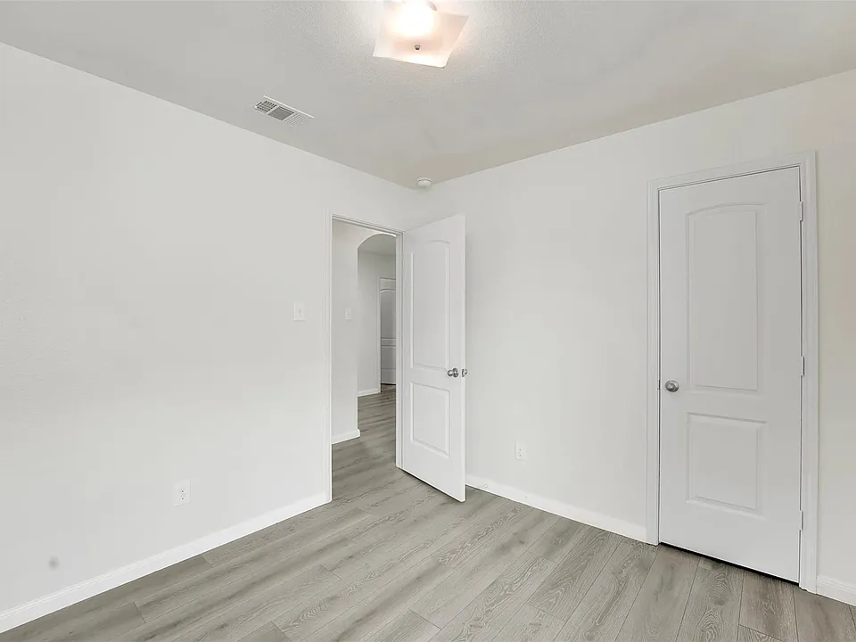 170 Kennedy Dr