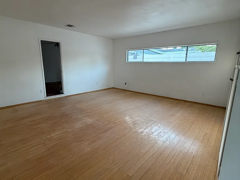 9826 Columbus Ave #1 — Photo 7