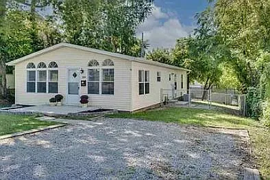 504 E Southern Dr — Photo 11