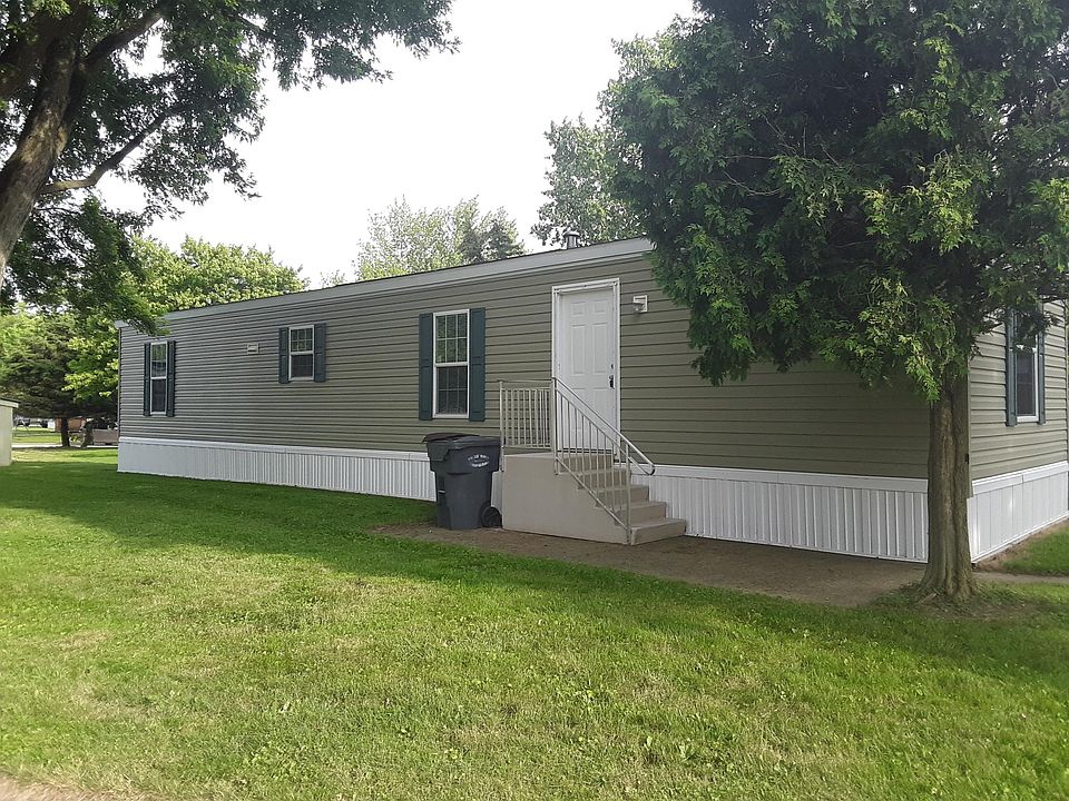 2nd image of 909 Moss Ave