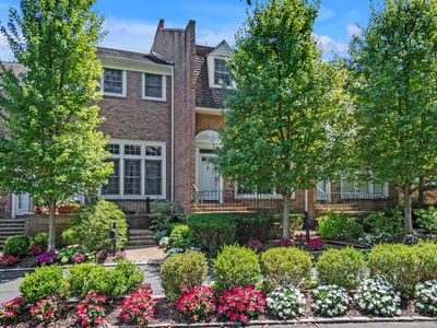 62 Marjorie Court, Manhasset, NY, 11030