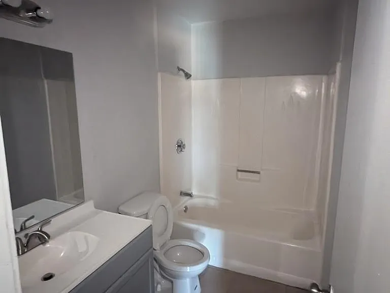 209 School House Rd — Photo 12
