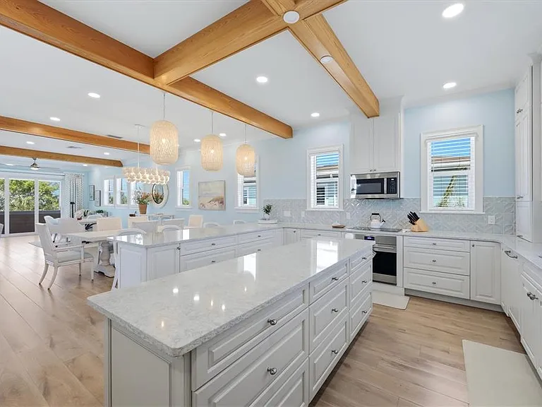 113 Aqua Ln — Photo 20