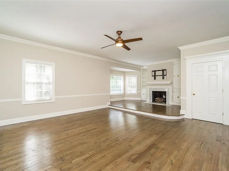 565 River Chase Point — Photo 11