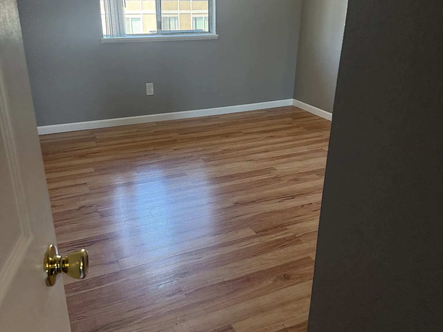 Evergreen Park Apartments — Photo 1