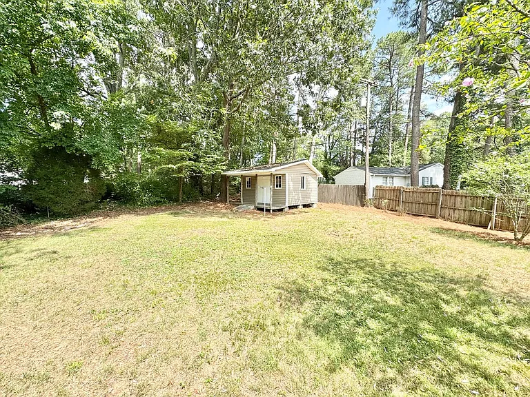 1600 Piper Pl — Photo 17