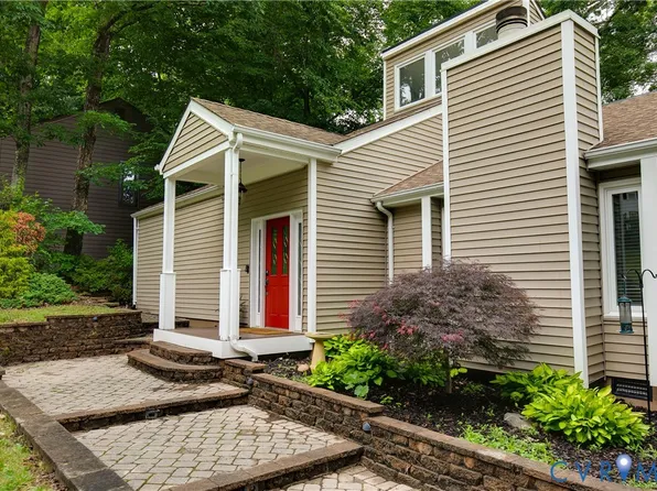 9900 Mosswood Rd, North Chesterfield, VA 23236