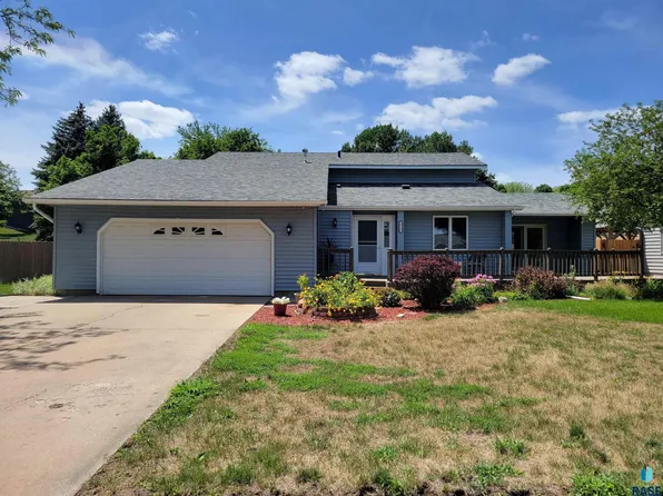 5713 W Coughran Ct, Sioux Falls, SD 57106