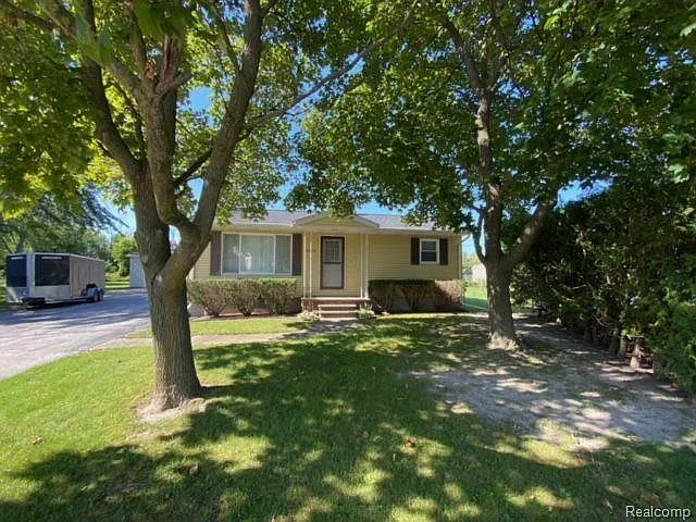 2822 Sandra Ct photo 1
