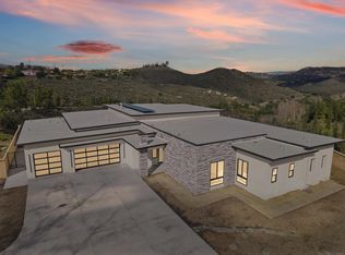 16925 Old Coach Rd, Poway, CA 92064