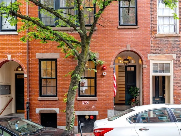 67 Revere St #1, Boston, MA 02114
