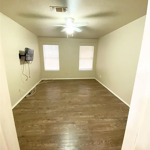 1202 Stone Creek Dr — Photo 31