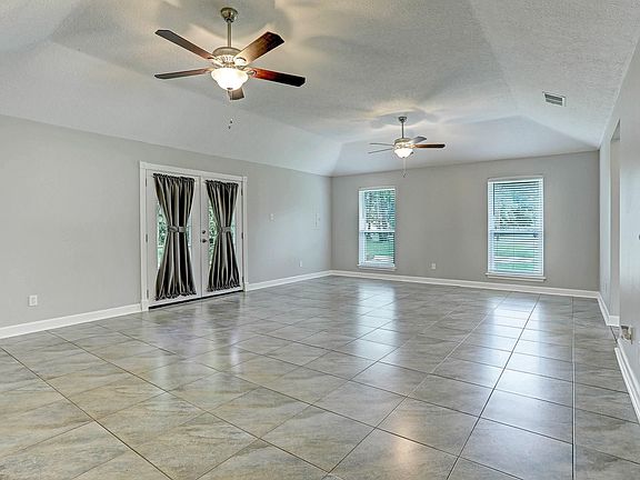 2nd image of 1211 Diablo Dr