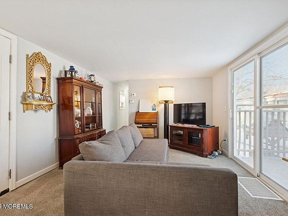 5th image of 57 Roberts Road