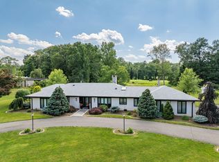 10 Prynne Ridge Rd, Longmeadow, MA 01106