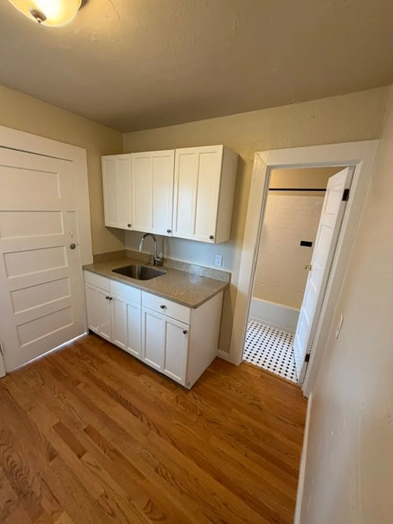546 Merrimac St — Photo 2