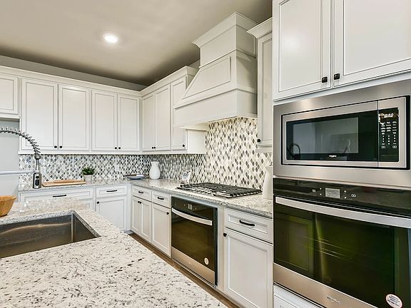 Plan 3069 kitchen - staged