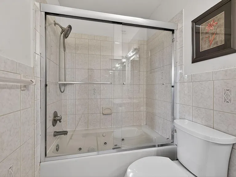 9404 Woodington Dr — Photo 27