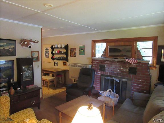 4th image of 124 Lakeview Ave