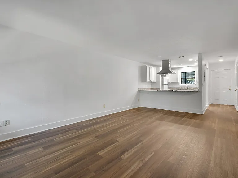 2956 Woodrich Dr #B — Photo 11