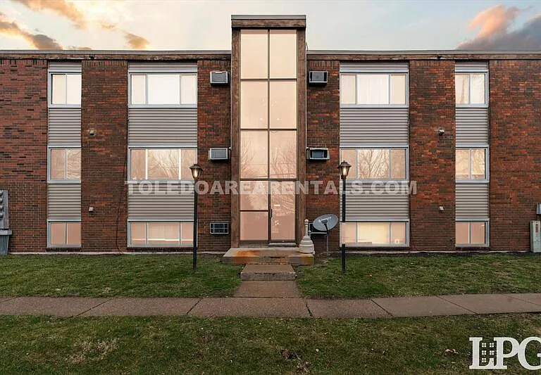 6018 Secor Rd #15 — Photo 17