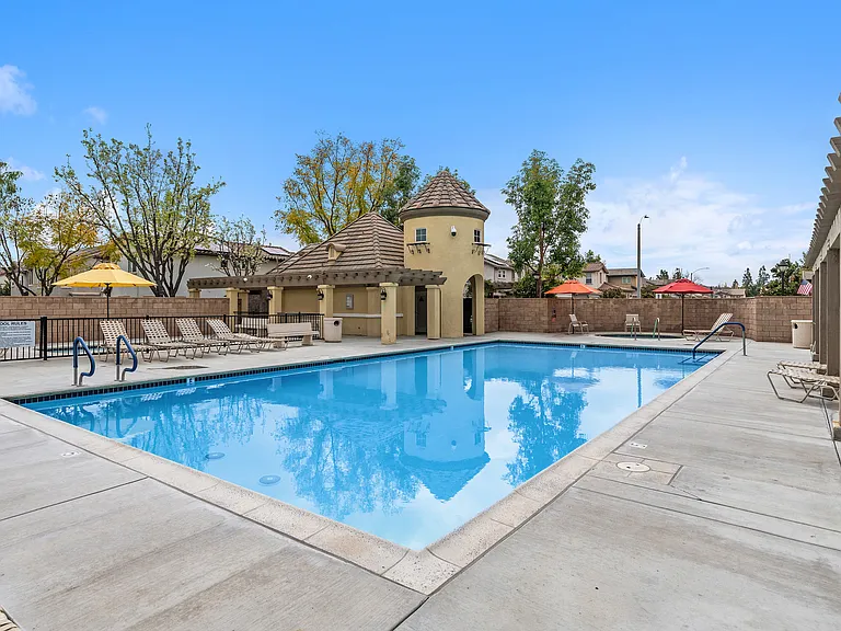 35839 Crickhowell Ave — Photo 24