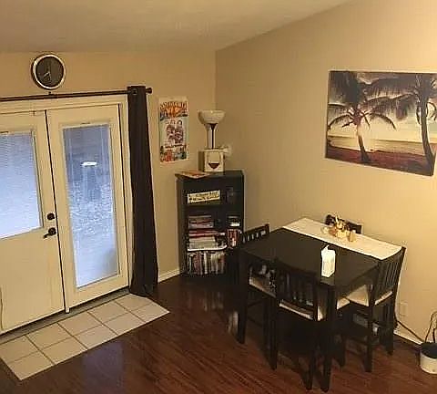 3rd image of 2901 Mulberry Ln