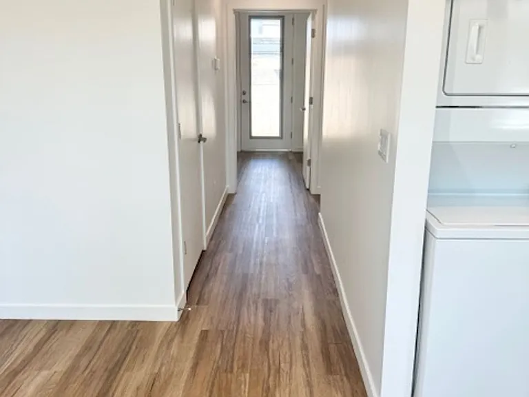 2950 N 29th Pl — Photo 6