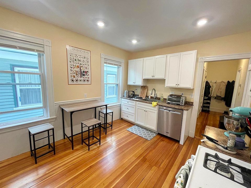 1st image of 8 Chandler St #3