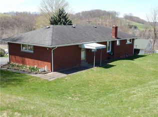 15 Somerset Ave, Bentleyville, PA 15314