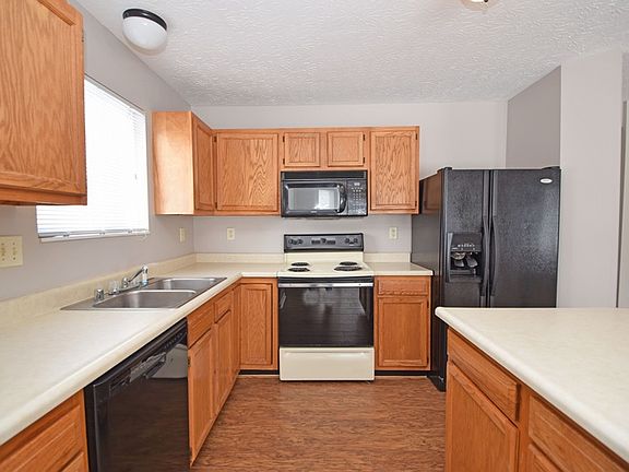 4th image of 3185 Bridlerun Dr