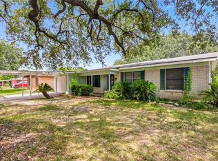 2302 E Rosebud Ave, Victoria, TX 77901