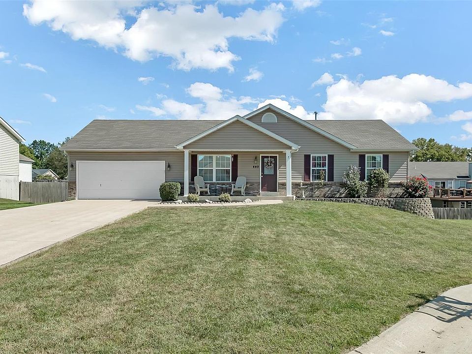 1st image of 440 Glen Ct