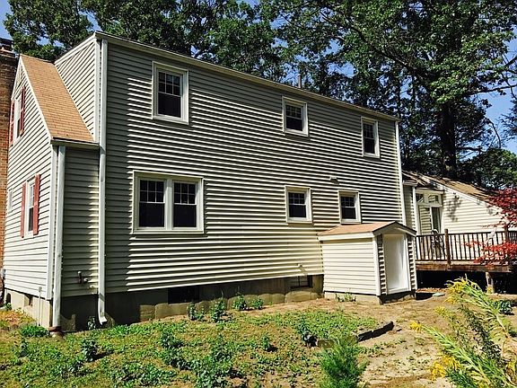 3rd image of 105 Shawsheen St