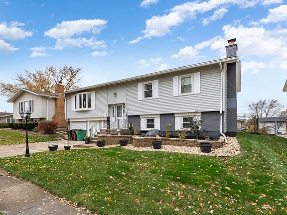 3rd image of 6322 Catalina Ave