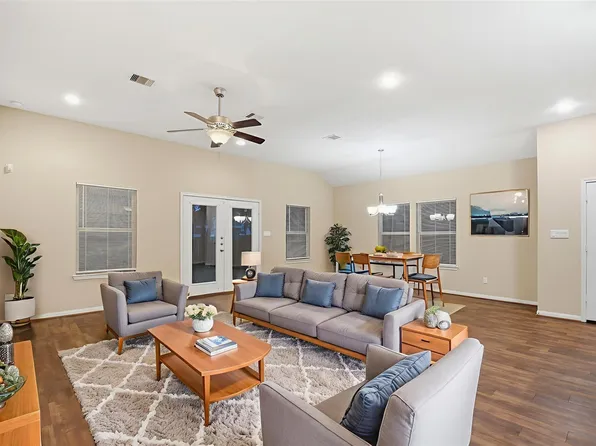 3018 Greenbriar Springs Dr, Houston, TX 77073