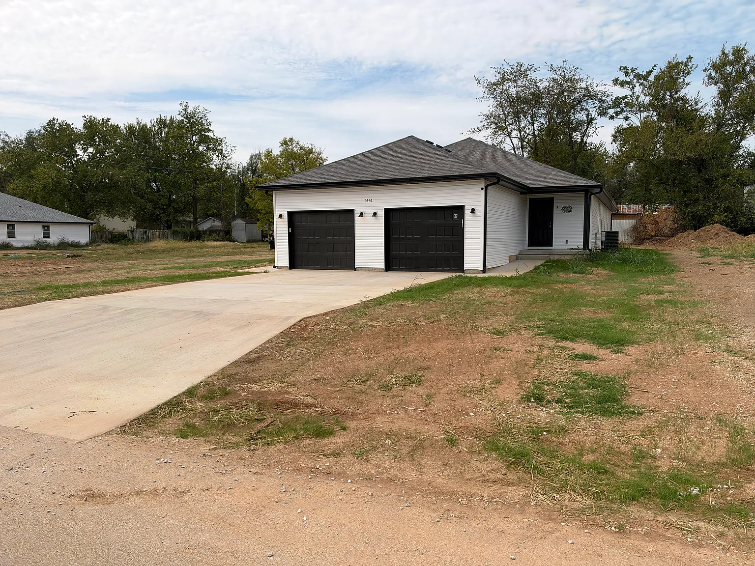 3 bed, 1300 sqft, $1,595 — Photo 2