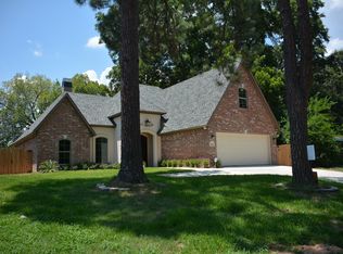 3002 W Cavett Dr, Shreveport, LA 71104