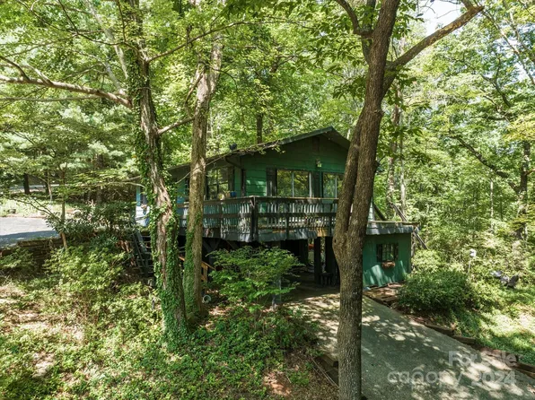 272 Blue Bird Rd, Lake Lure, NC 28746