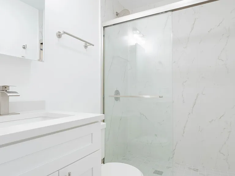 510 W Fullerton Pkwy #510 — Photo 9