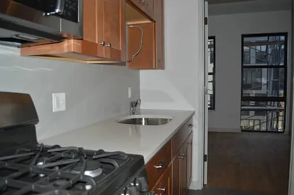 Rented by Dream Space Realty | media 20