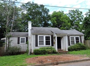 2 Circle Dr, Palestine, TX