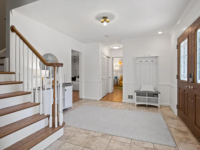 2606 N Quincy St — Photo 9