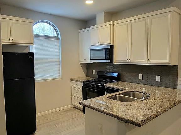 3rd image of 3702 Wylie St Unit A