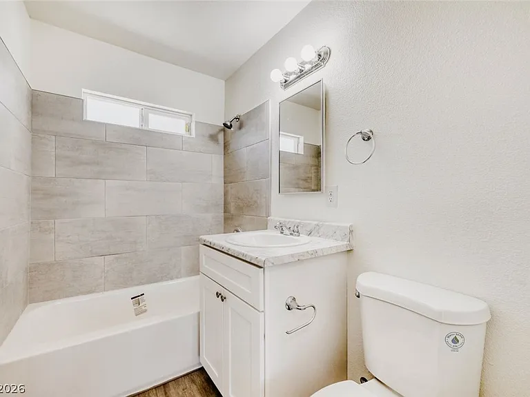 1014 N 4th St #1-10 — Photo 29