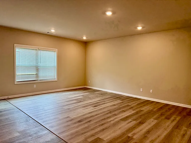 114 Auburn Depot Dr — Photo 2