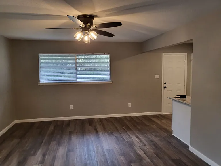 1213 Carroll Dr — Photo 10