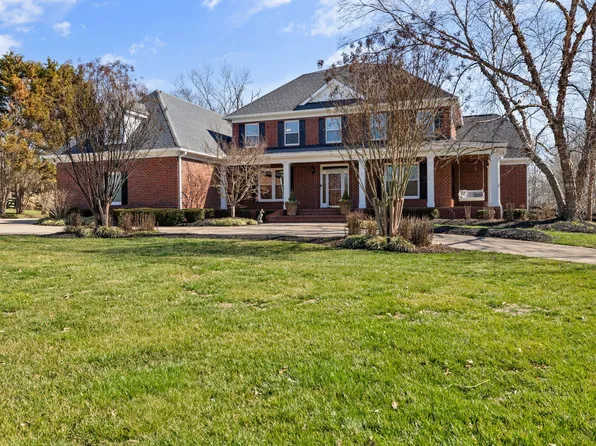 908 Saddleview Ct, Franklin, TN 37067