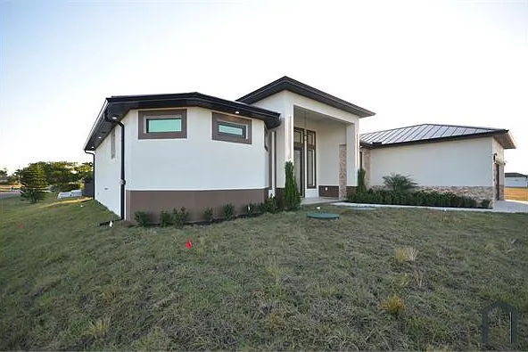 2416 Diplomat Pkwy W — Photo 39