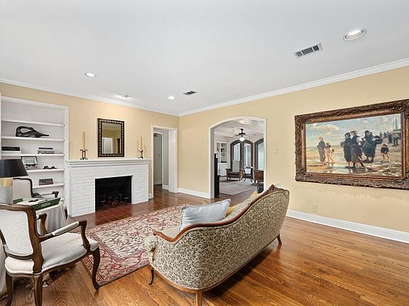 4th image of 1311 Kent Ln